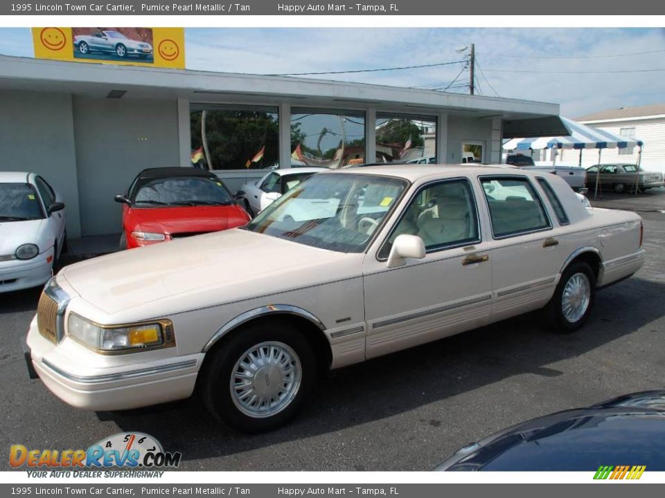 1995 Lincoln Town Car Cartier Pumice Pearl Metallic / Tan Photo #1