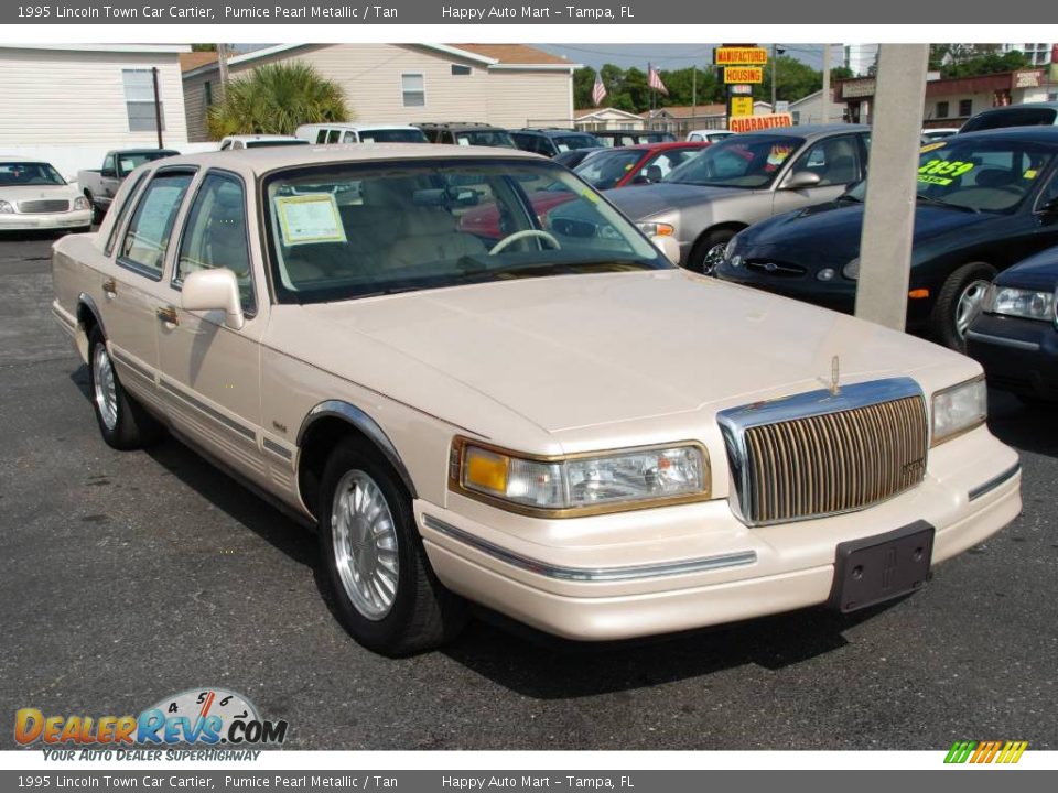 1995 Lincoln Town Car Cartier Pumice Pearl Metallic / Tan Photo #5