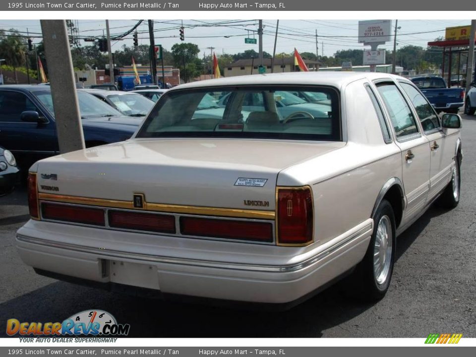 1995 Lincoln Town Car Cartier Pumice Pearl Metallic / Tan Photo #8