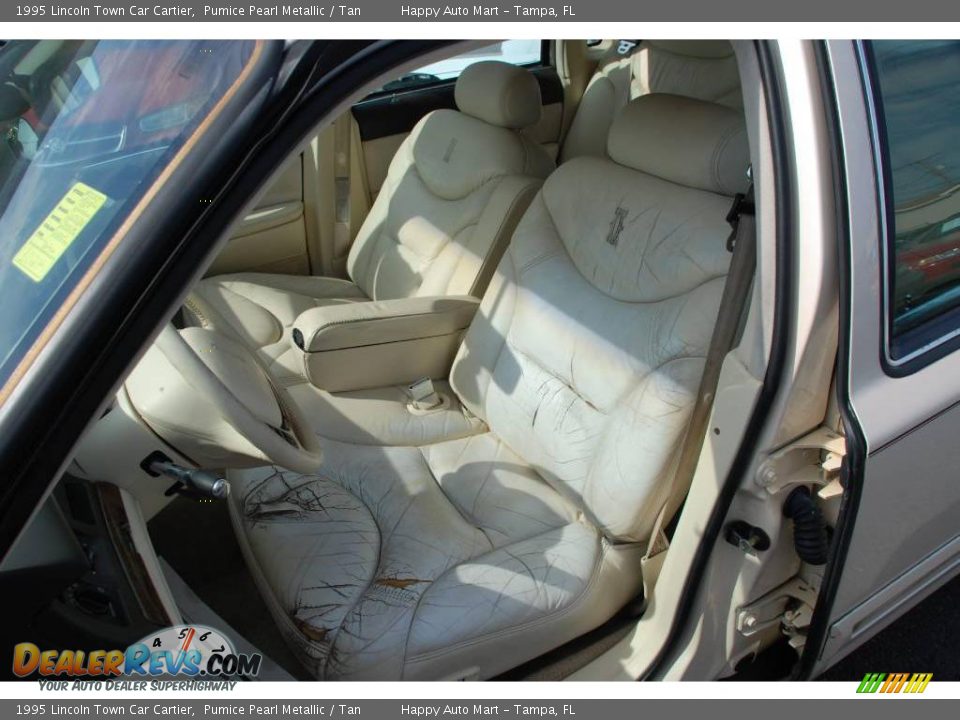 1995 Lincoln Town Car Cartier Pumice Pearl Metallic / Tan Photo #14