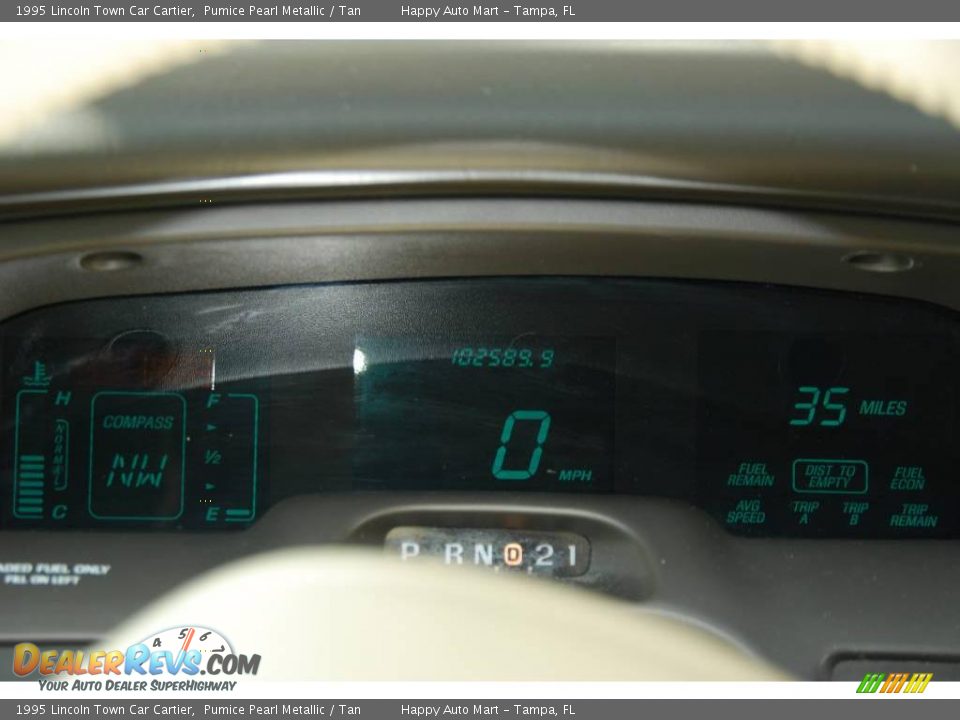1995 Lincoln Town Car Cartier Pumice Pearl Metallic / Tan Photo #21
