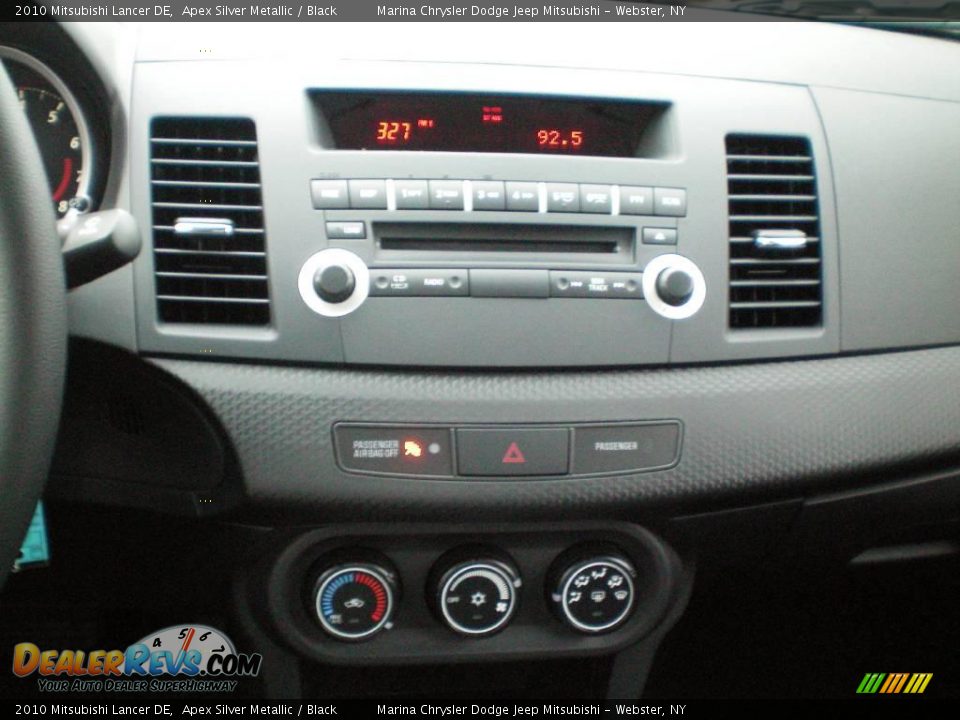 2010 Mitsubishi Lancer DE Apex Silver Metallic / Black Photo #4