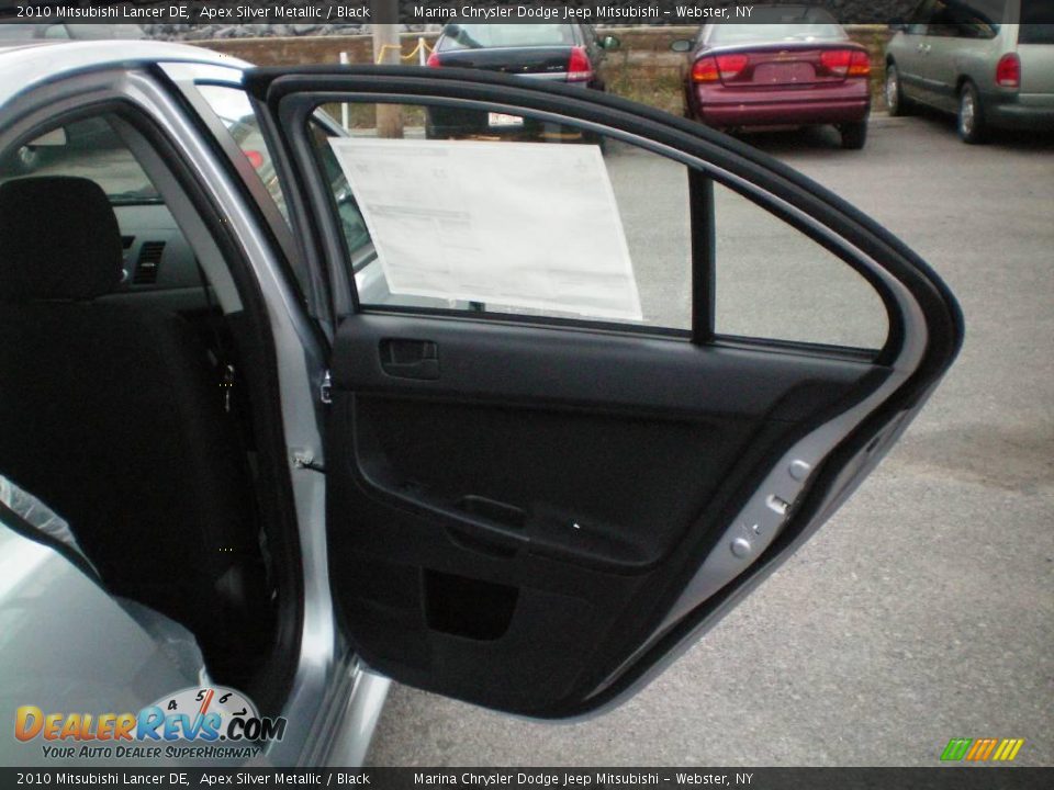 2010 Mitsubishi Lancer DE Apex Silver Metallic / Black Photo #19