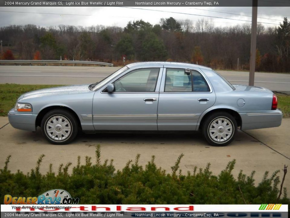 2004 Mercury Grand Marquis GS Light Ice Blue Metallic / Light Flint Photo #5