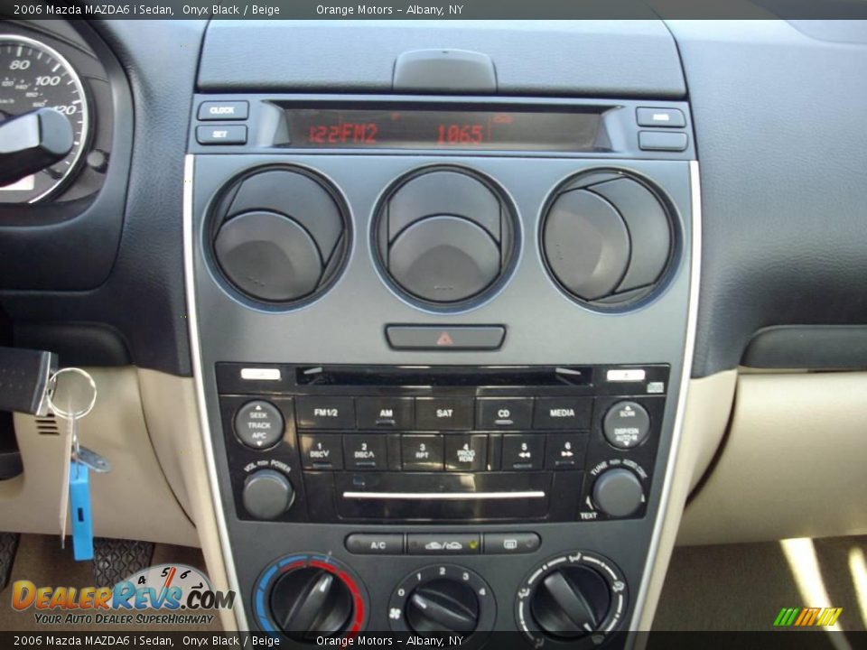 2006 Mazda MAZDA6 i Sedan Onyx Black / Beige Photo #8
