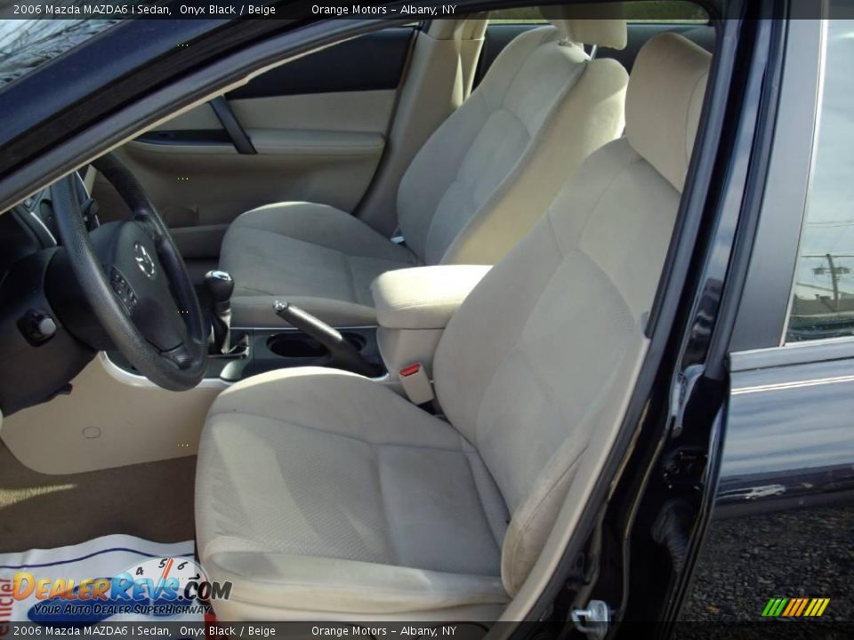2006 Mazda MAZDA6 i Sedan Onyx Black / Beige Photo #11