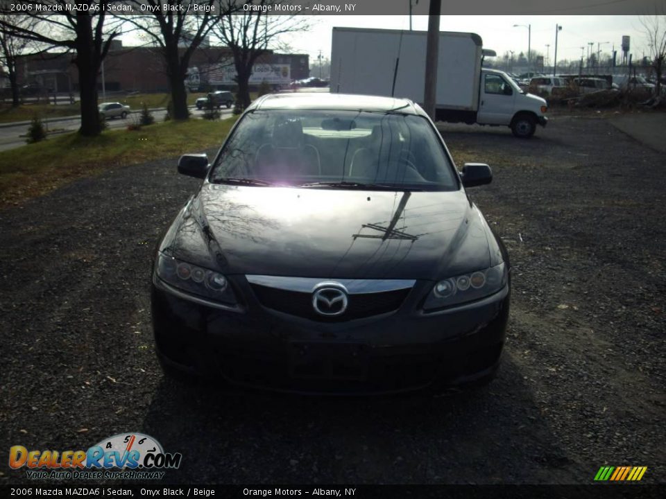 2006 Mazda MAZDA6 i Sedan Onyx Black / Beige Photo #13