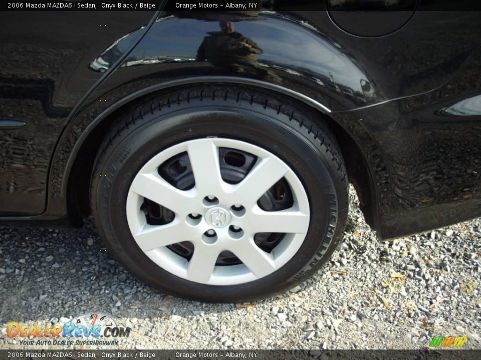 2006 Mazda MAZDA6 i Sedan Onyx Black / Beige Photo #14