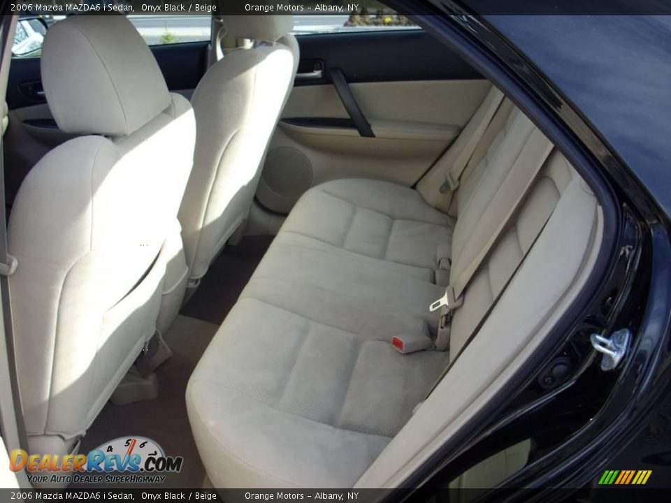 2006 Mazda MAZDA6 i Sedan Onyx Black / Beige Photo #15