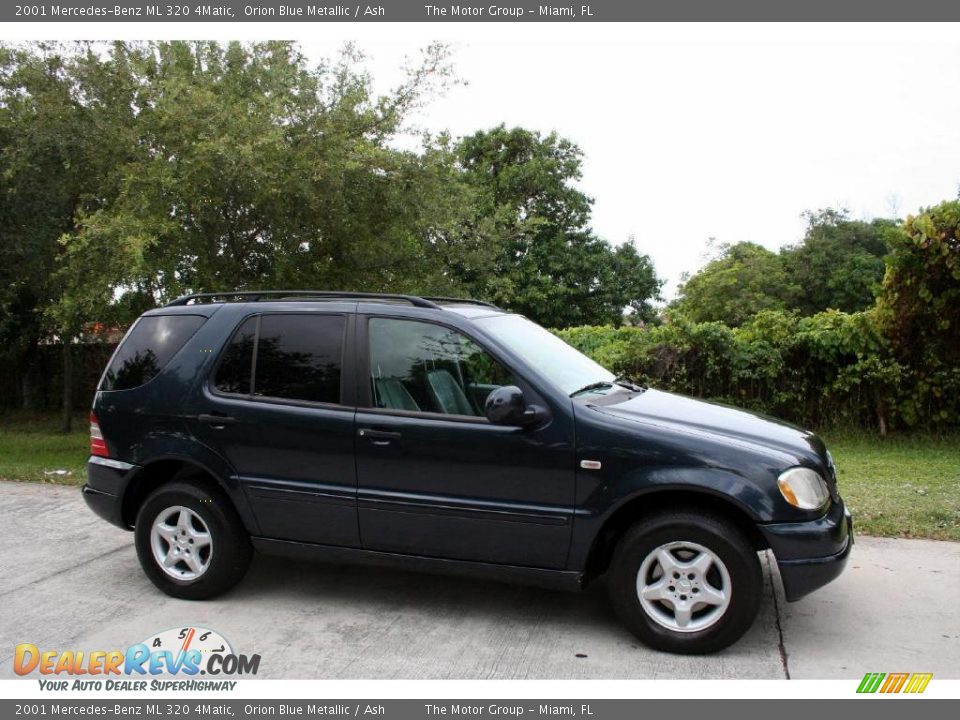 2001 Mercedes-Benz ML 320 4Matic Orion Blue Metallic / Ash Photo #16