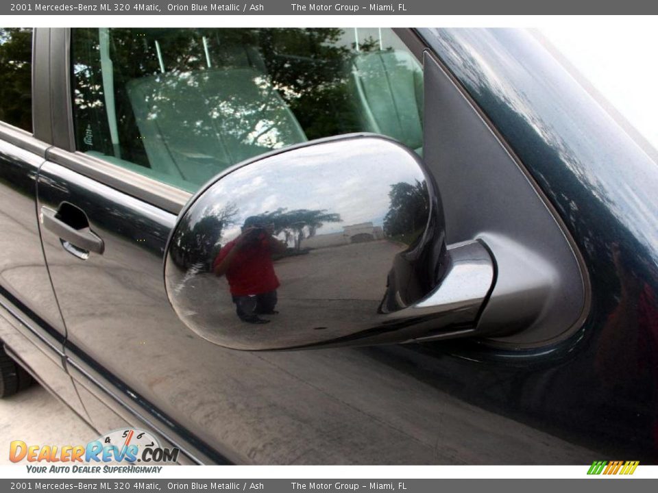 2001 Mercedes-Benz ML 320 4Matic Orion Blue Metallic / Ash Photo #26