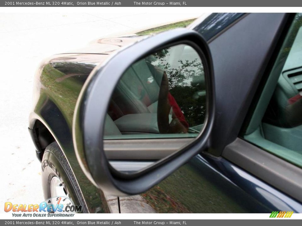 2001 Mercedes-Benz ML 320 4Matic Orion Blue Metallic / Ash Photo #27