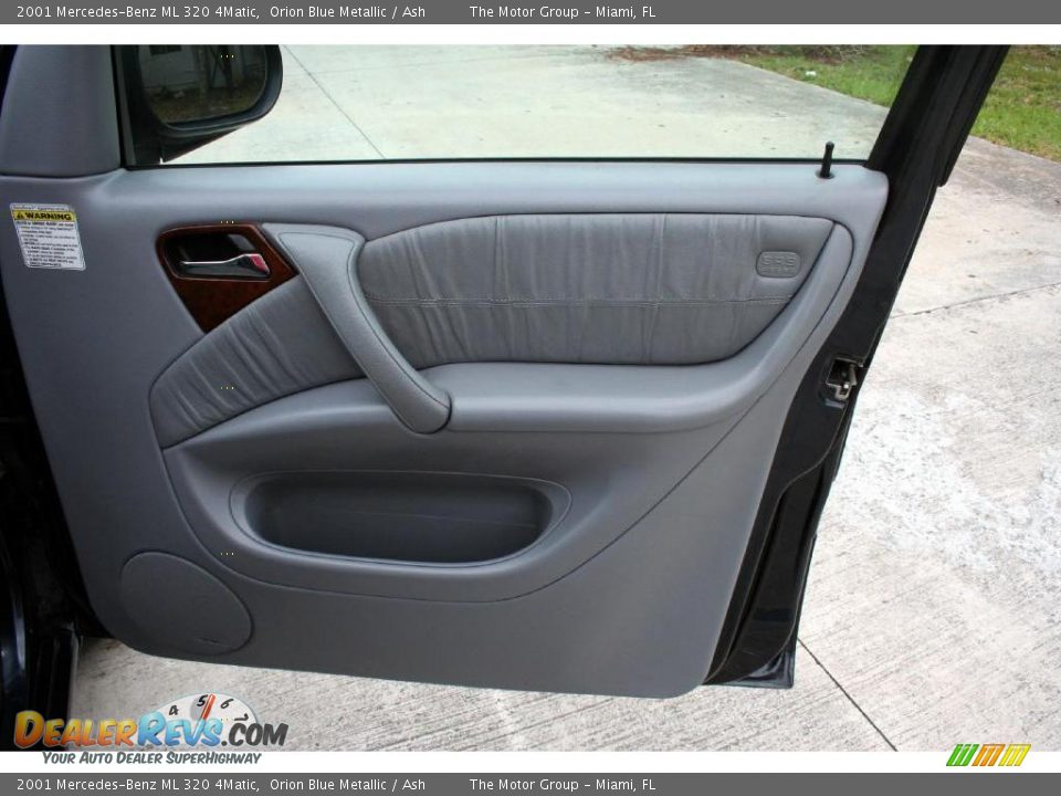 2001 Mercedes-Benz ML 320 4Matic Orion Blue Metallic / Ash Photo #32