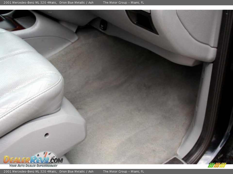 2001 Mercedes-Benz ML 320 4Matic Orion Blue Metallic / Ash Photo #36