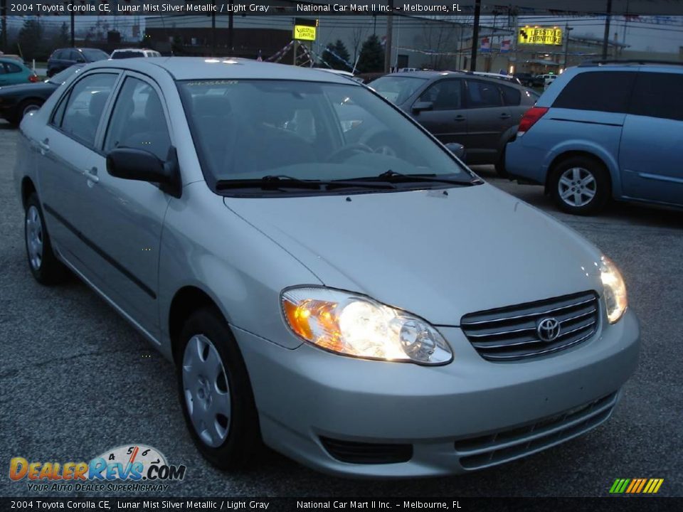 2004 Toyota Corolla CE Lunar Mist Silver Metallic / Light Gray Photo #4