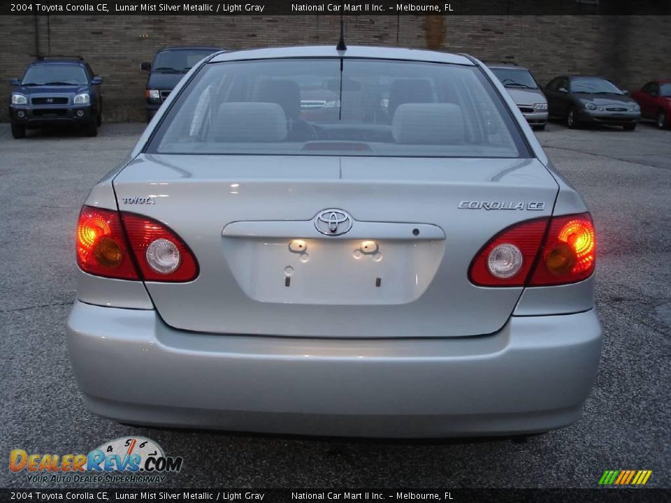 2004 Toyota Corolla CE Lunar Mist Silver Metallic / Light Gray Photo #7