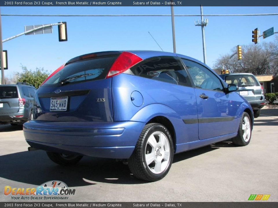 2003 Ford Focus ZX3 Coupe French Blue Metallic / Medium Graphite Photo #7