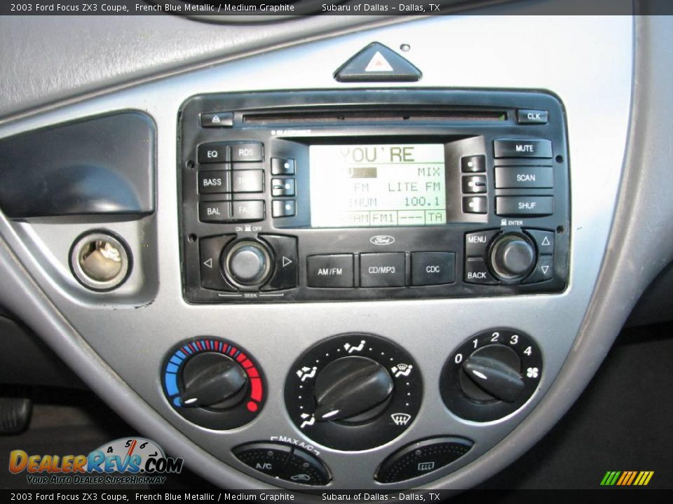 2003 Ford Focus ZX3 Coupe French Blue Metallic / Medium Graphite Photo #16