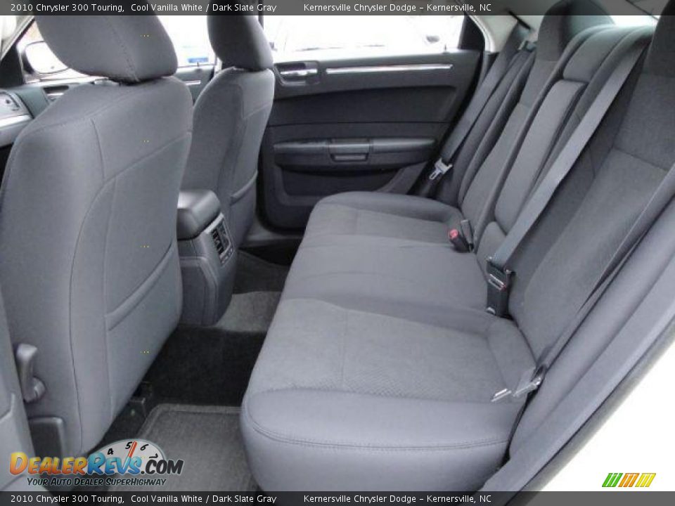 2010 Chrysler 300 Touring Cool Vanilla White / Dark Slate Gray Photo #12