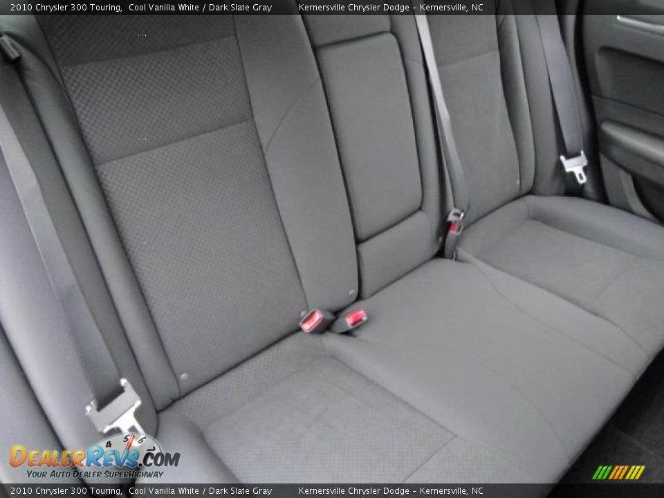 2010 Chrysler 300 Touring Cool Vanilla White / Dark Slate Gray Photo #13