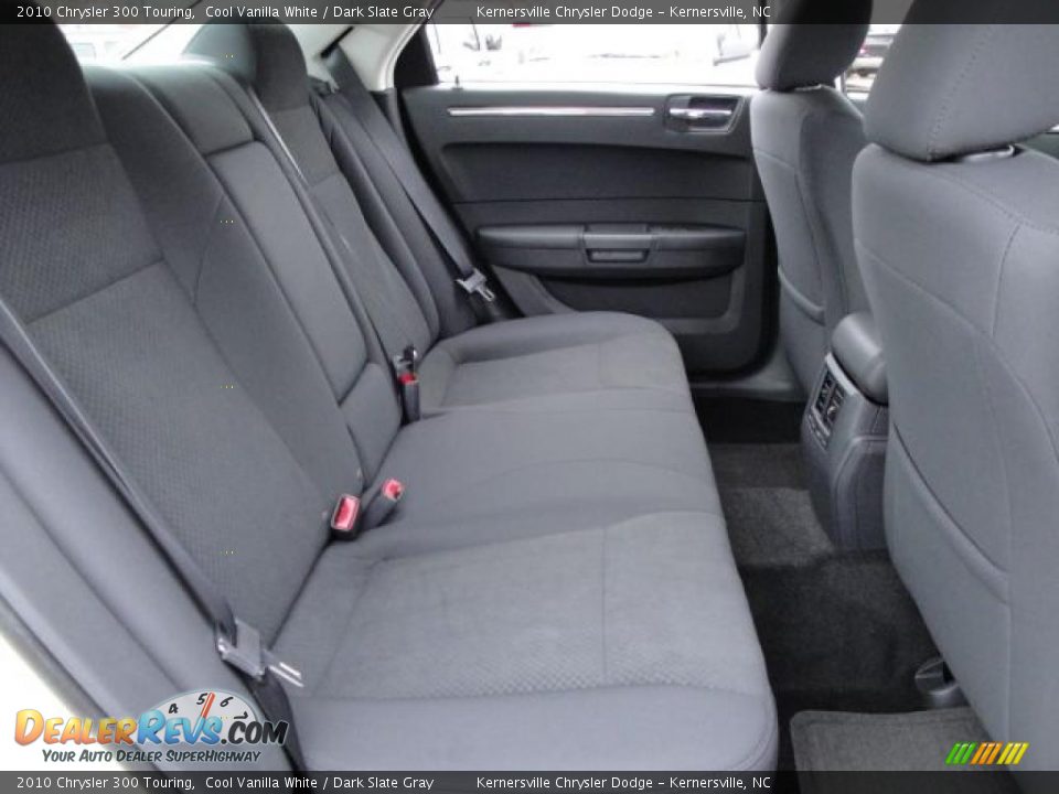 2010 Chrysler 300 Touring Cool Vanilla White / Dark Slate Gray Photo #14