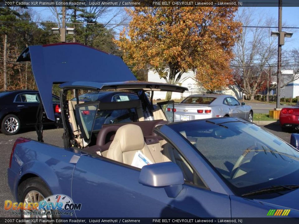 2007 Cadillac XLR Platinum Edition Roadster Liquid Amethyst / Cashmere Photo #11