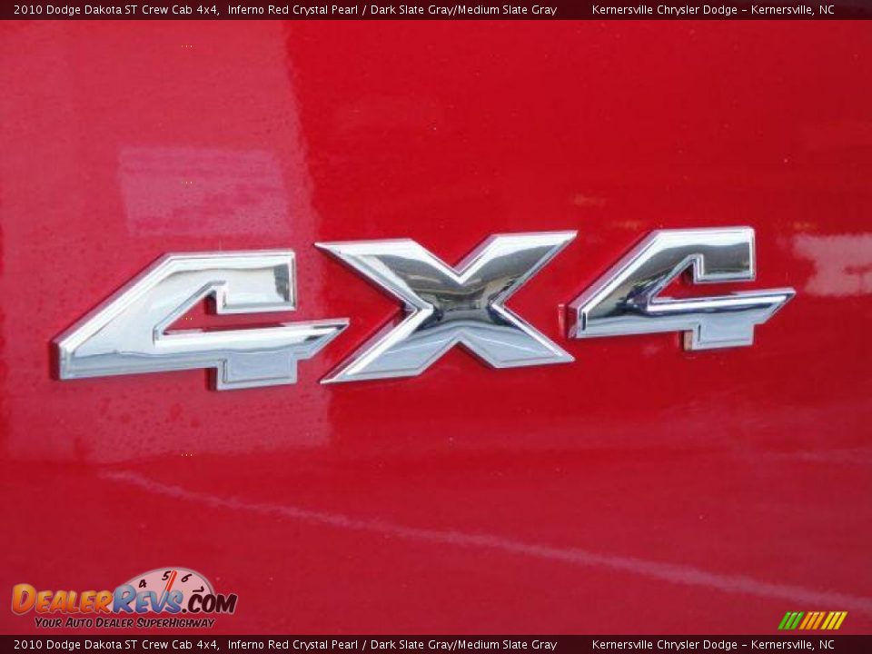 2010 Dodge Dakota ST Crew Cab 4x4 Inferno Red Crystal Pearl / Dark Slate Gray/Medium Slate Gray Photo #10