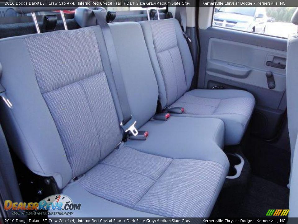 2010 Dodge Dakota ST Crew Cab 4x4 Inferno Red Crystal Pearl / Dark Slate Gray/Medium Slate Gray Photo #16