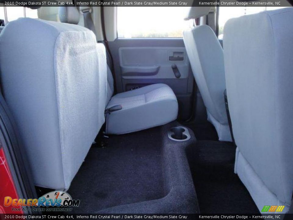 2010 Dodge Dakota ST Crew Cab 4x4 Inferno Red Crystal Pearl / Dark Slate Gray/Medium Slate Gray Photo #18