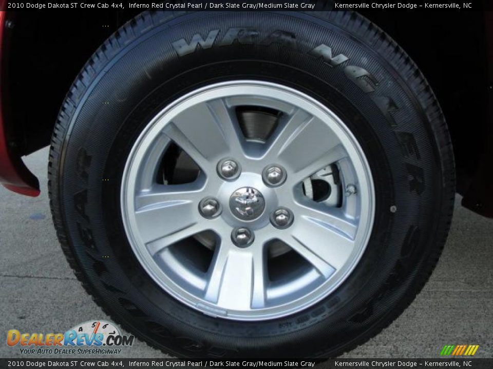 2010 Dodge Dakota ST Crew Cab 4x4 Inferno Red Crystal Pearl / Dark Slate Gray/Medium Slate Gray Photo #25