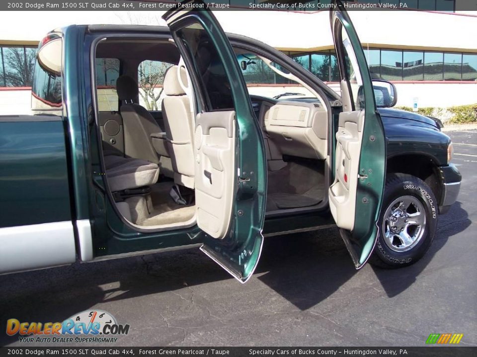 2002 Dodge Ram 1500 SLT Quad Cab 4x4 Forest Green Pearlcoat / Taupe Photo #24