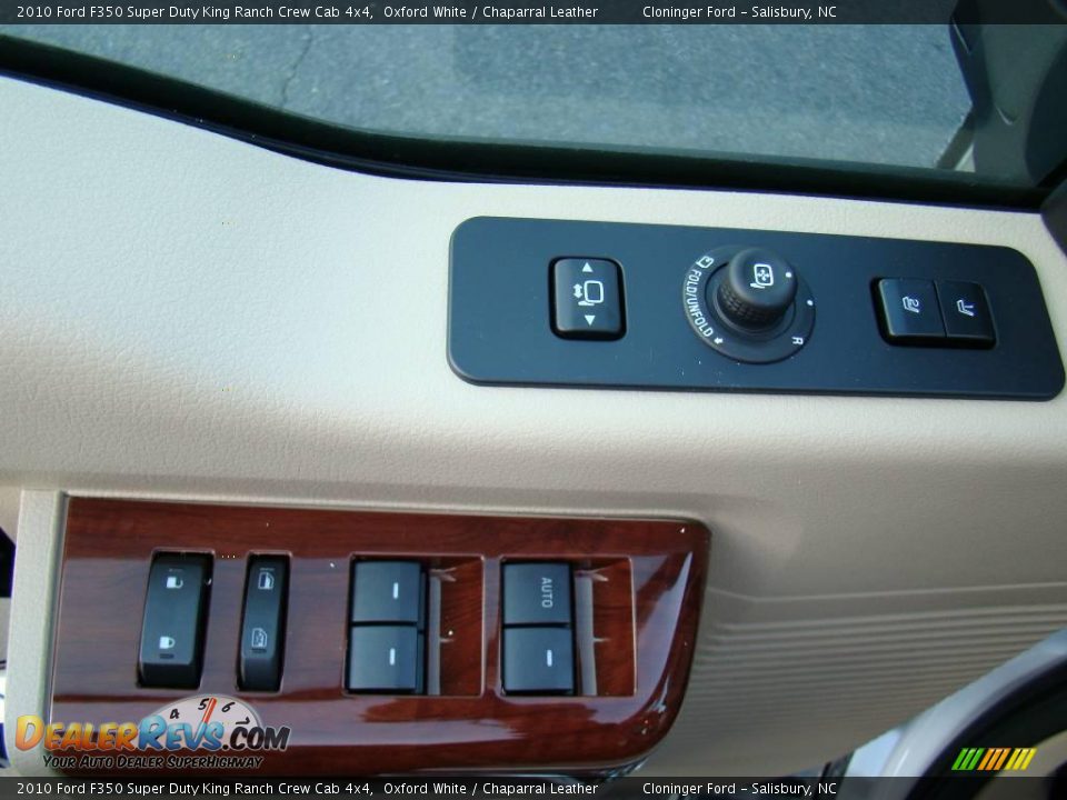 2010 Ford F350 Super Duty King Ranch Crew Cab 4x4 Oxford White / Chaparral Leather Photo #18