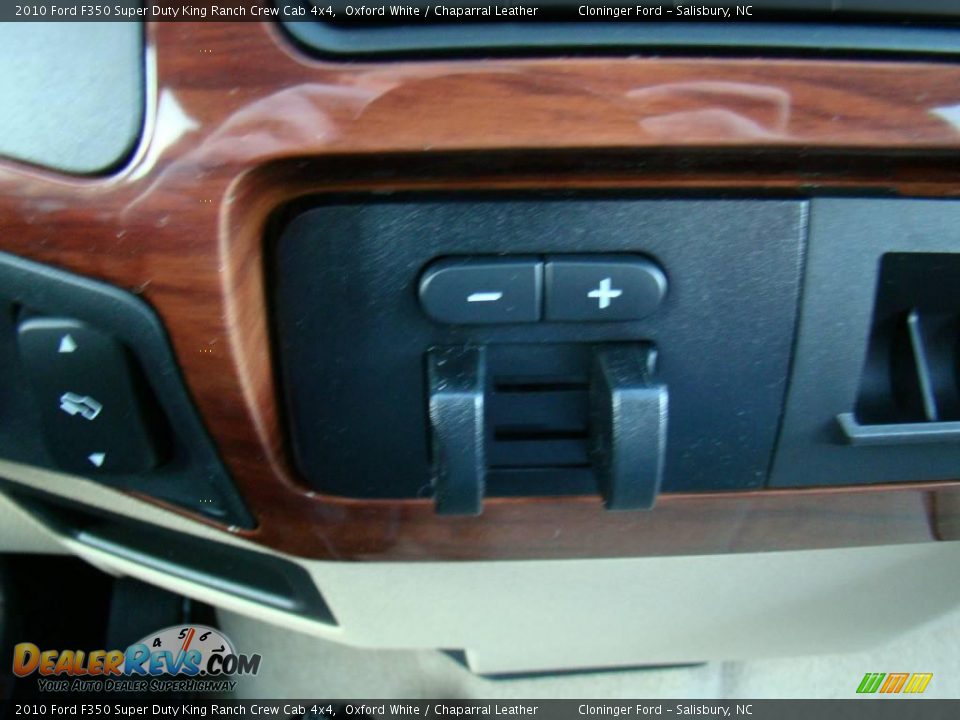 2010 Ford F350 Super Duty King Ranch Crew Cab 4x4 Oxford White / Chaparral Leather Photo #27
