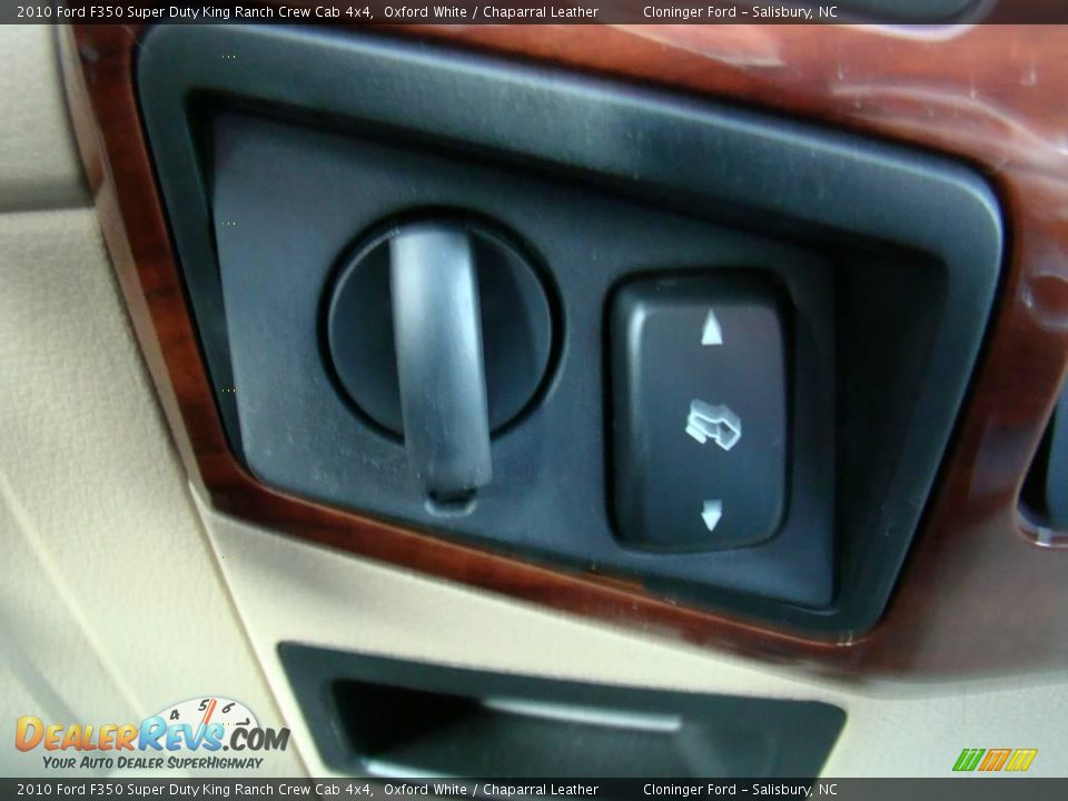 2010 Ford F350 Super Duty King Ranch Crew Cab 4x4 Oxford White / Chaparral Leather Photo #28