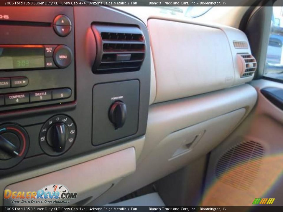 2006 Ford F350 Super Duty XLT Crew Cab 4x4 Arizona Beige Metallic / Tan Photo #30