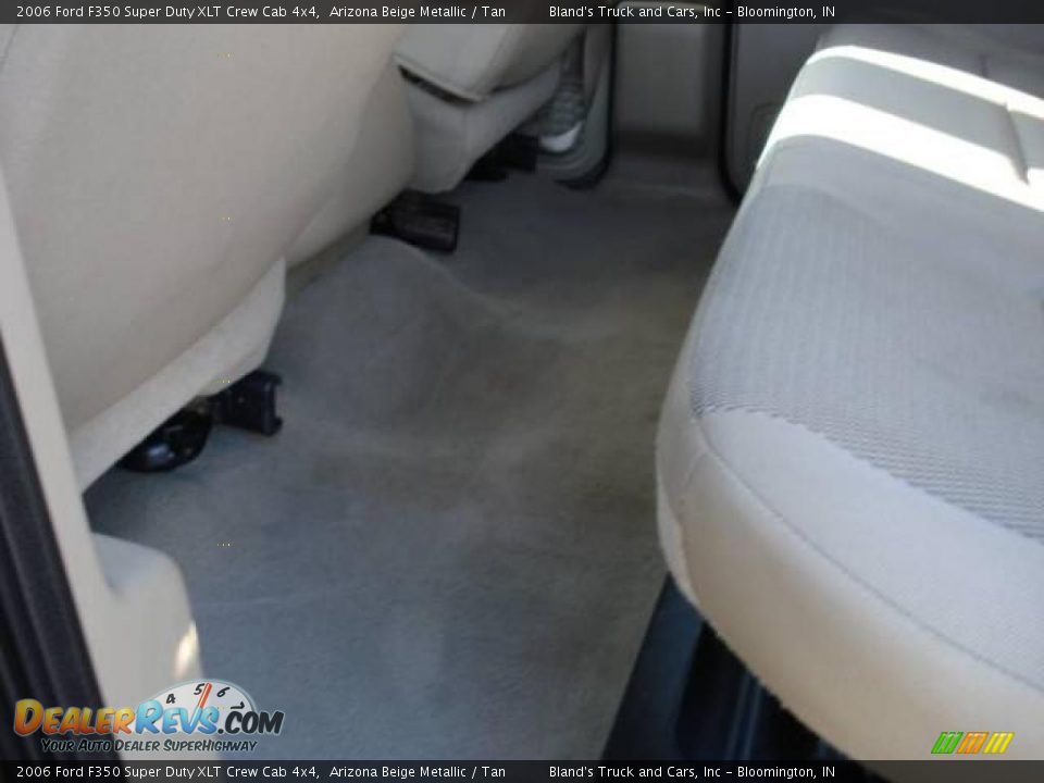 2006 Ford F350 Super Duty XLT Crew Cab 4x4 Arizona Beige Metallic / Tan Photo #34