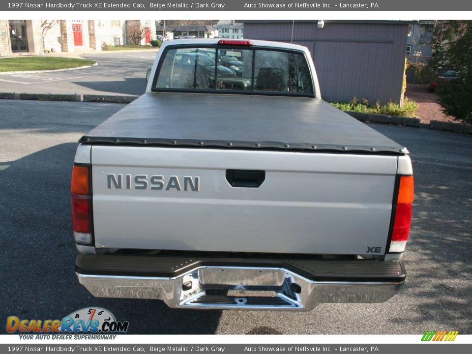 1997 Nissan Hardbody Truck XE Extended Cab Beige Metallic / Dark Gray Photo #5