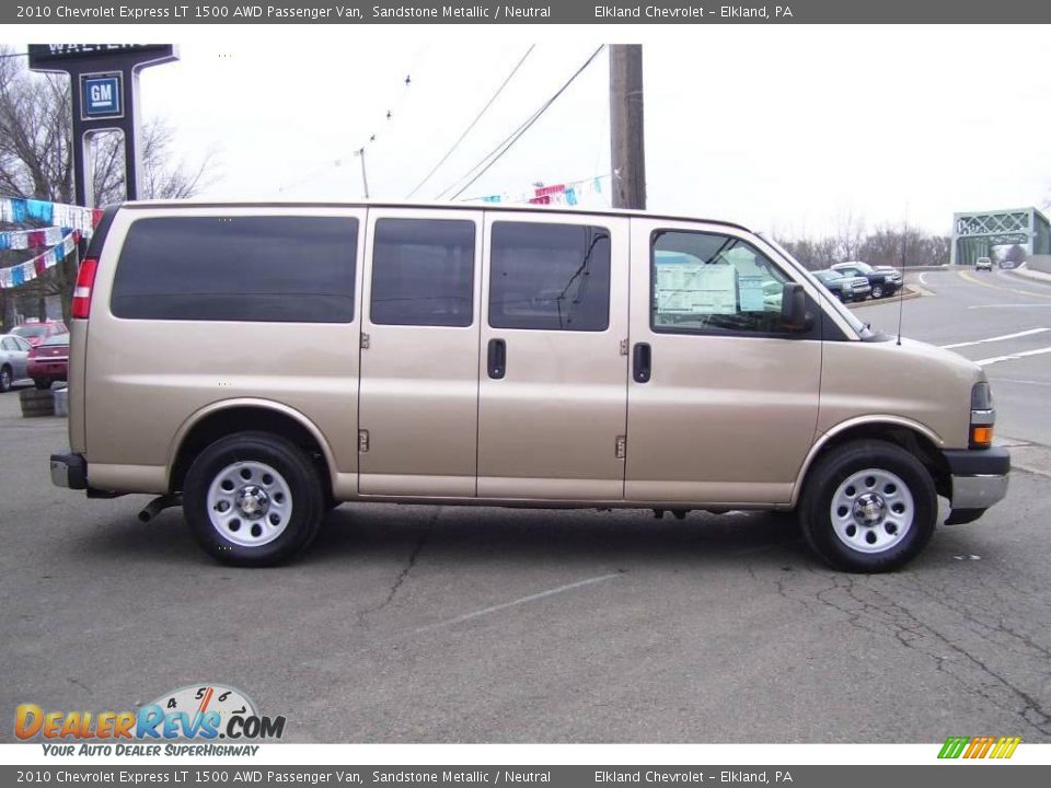 2010 Chevrolet Express LT 1500 AWD Passenger Van Sandstone Metallic / Neutral Photo #4