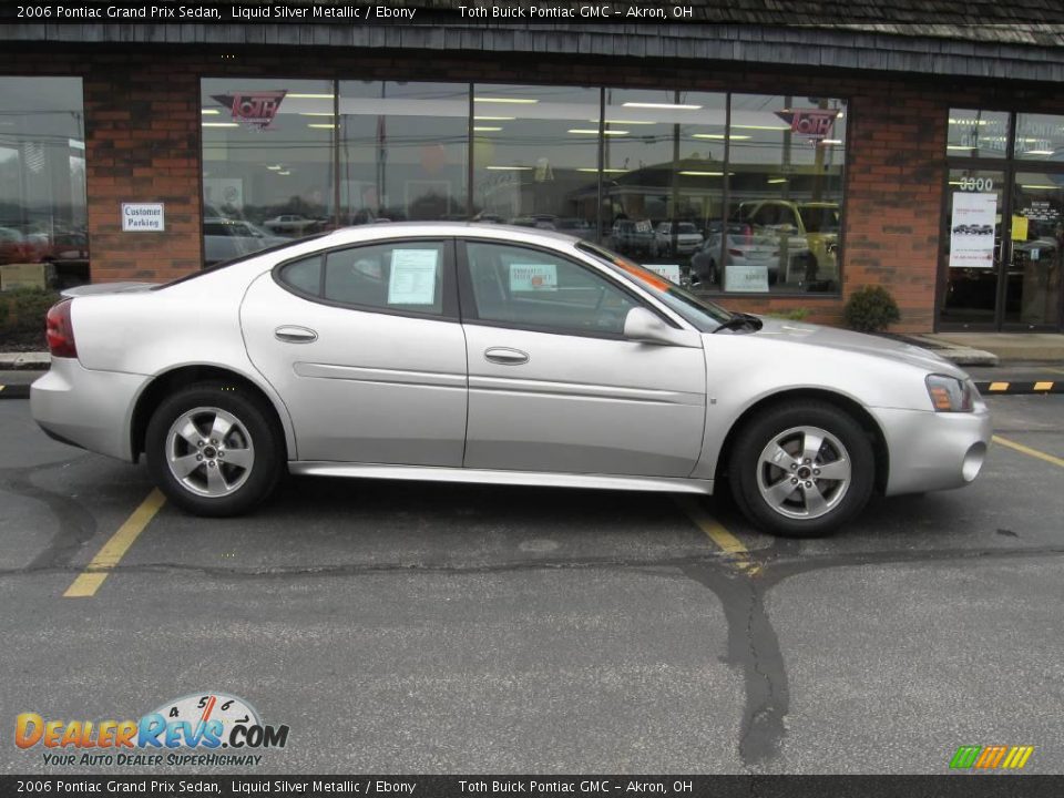 2006 Pontiac Grand Prix Sedan Liquid Silver Metallic / Ebony Photo #2