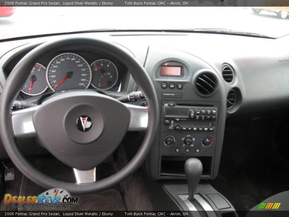 2006 Pontiac Grand Prix Sedan Liquid Silver Metallic / Ebony Photo #9