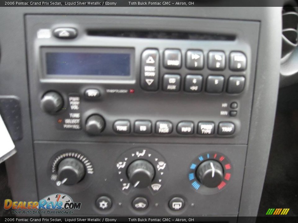 2006 Pontiac Grand Prix Sedan Liquid Silver Metallic / Ebony Photo #11