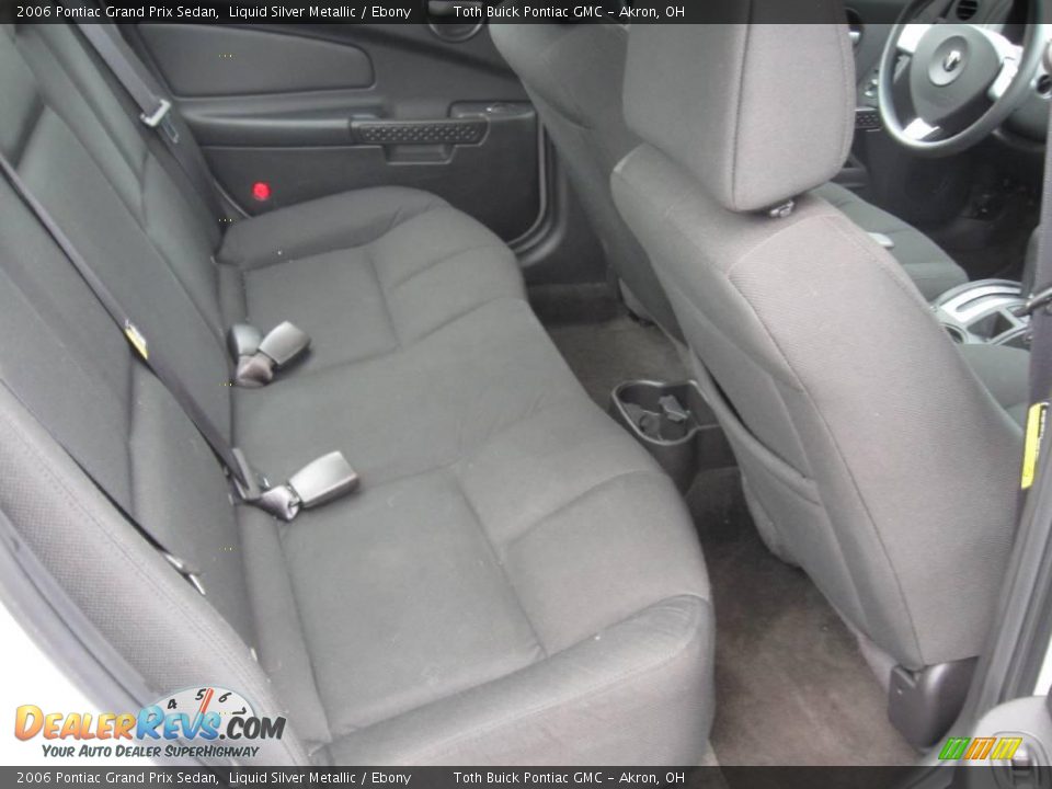 2006 Pontiac Grand Prix Sedan Liquid Silver Metallic / Ebony Photo #14