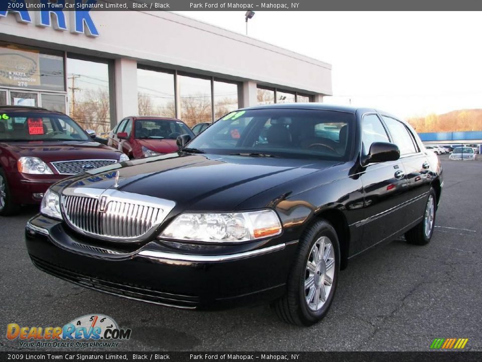 2009 Lincoln Town Car Signature Limited Black / Black Photo #1