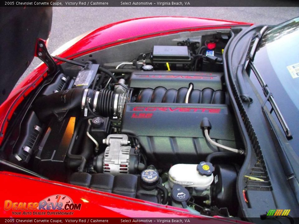 2005 Chevrolet Corvette Coupe Victory Red / Cashmere Photo #16