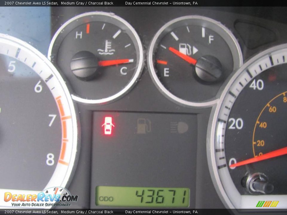 2007 Chevrolet Aveo LS Sedan Medium Gray / Charcoal Black Photo #15