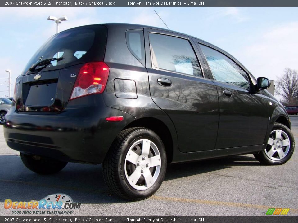 2007 Chevrolet Aveo 5 LS Hatchback Black / Charcoal Black Photo #7