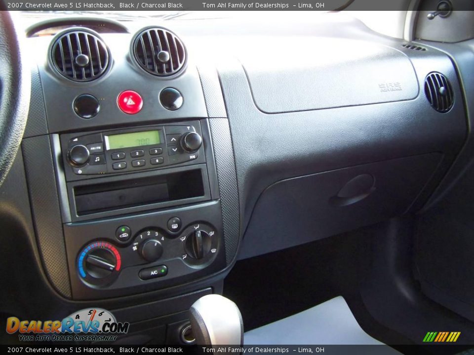 2007 Chevrolet Aveo 5 LS Hatchback Black / Charcoal Black Photo #18