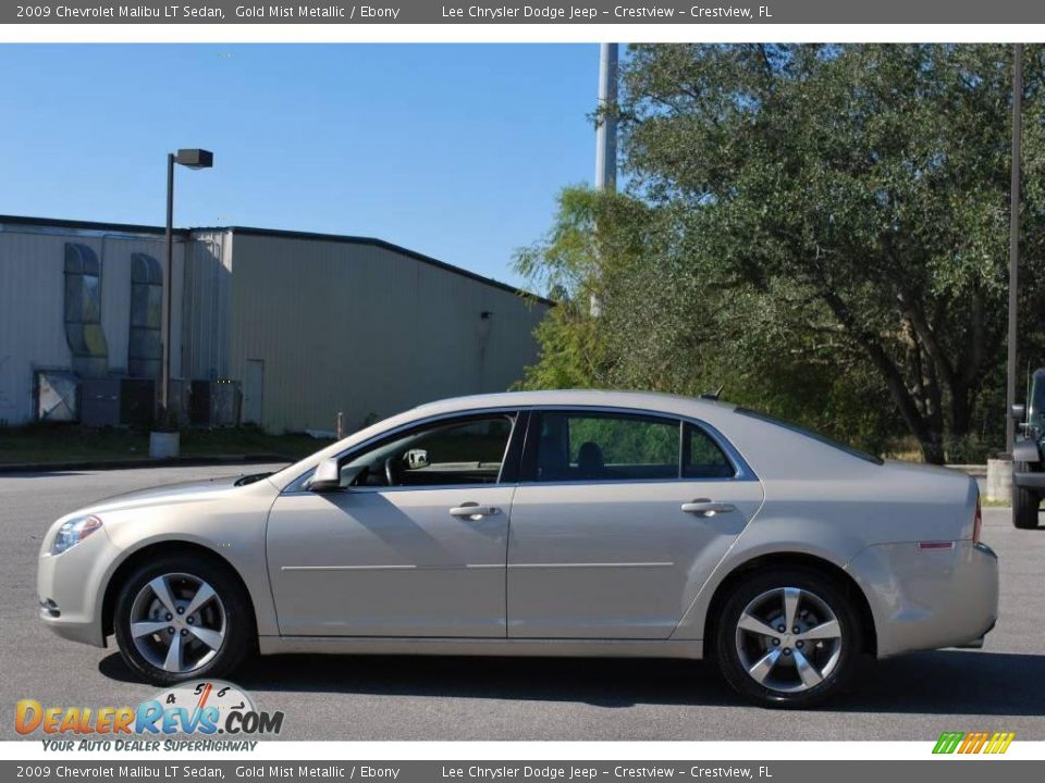 2009 Chevrolet Malibu LT Sedan Gold Mist Metallic / Ebony Photo #2
