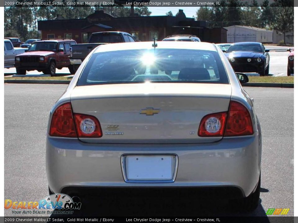 2009 Chevrolet Malibu LT Sedan Gold Mist Metallic / Ebony Photo #4