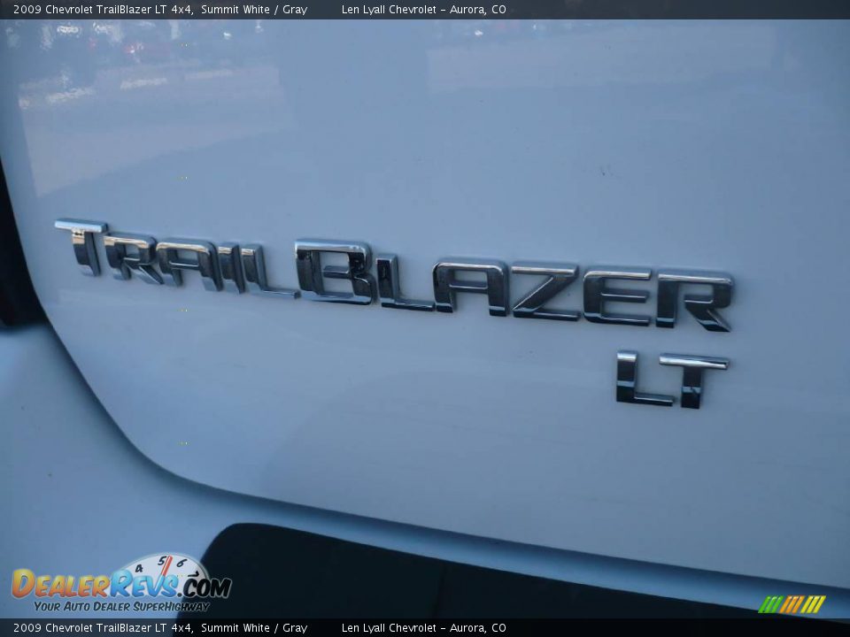 2009 Chevrolet TrailBlazer LT 4x4 Summit White / Gray Photo #12